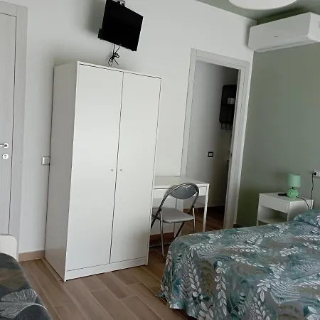Couette-café Salsedine E Girasoli 3*